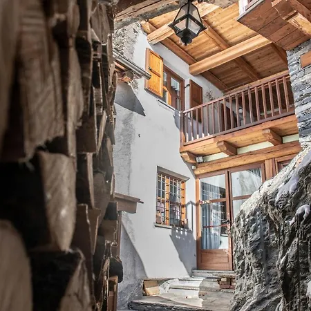 La Peiro Groso Inn Chianale